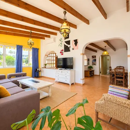 Hébergement de vacances Casa De Playa Con Piscina Estilo Rustico